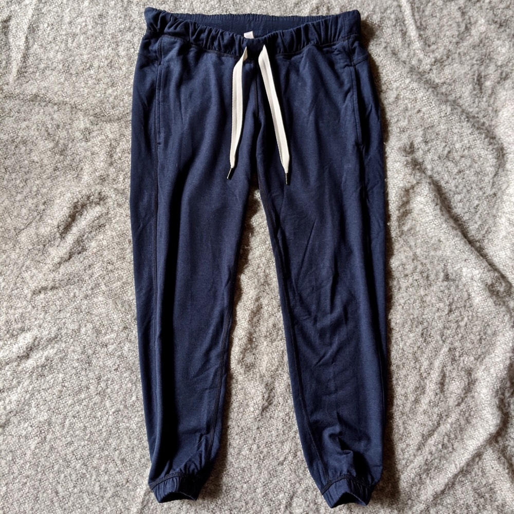 Lululemon Joggers - size 8